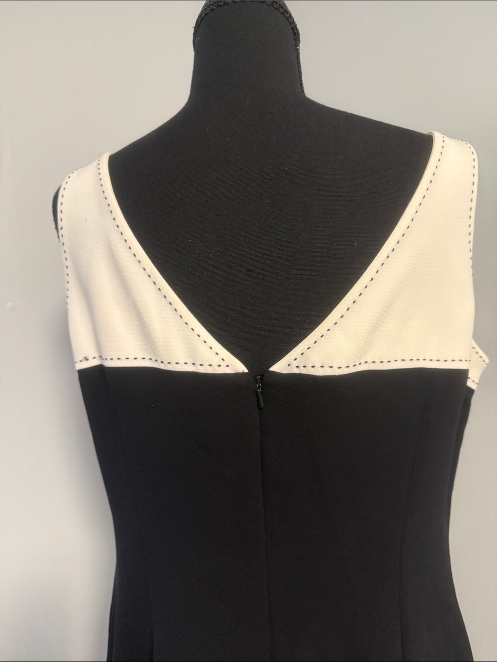 Jones New York Black and Cream Midi Dress - Picture 4 of 4